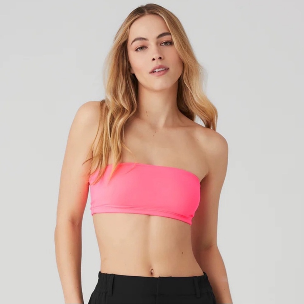 *NWOT Alo Yoga Alosoft Breeze Bandeau in Fluorescent Pink Coral